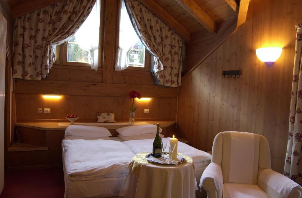 Hotel Baita Fiorita Санта-Катерина-ди-Вальфурва Номер фото
