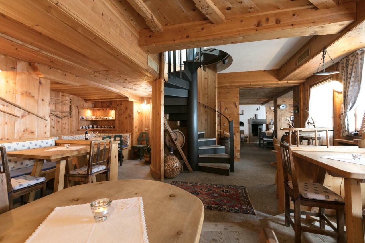 Hotel Baita Fiorita Санта-Катерина-ди-Вальфурва Экстерьер фото
